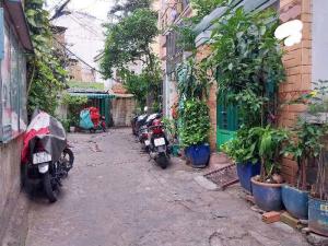 Bán nhà CMT8, mặt tiền 6m6, Quận 3, hẻm 5m, 5 tầng, 6.6x7.7, nhỉnh 9 tỷ
